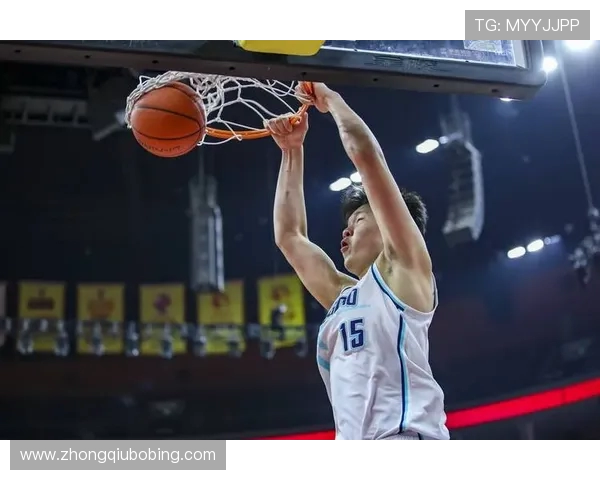 杨瀚森定妆照曝光!开拓者官宣新星加盟,明日波特兰亮相(1) 杨瀚森定妆照曝光!开拓者官宣新星加盟,明日波特兰亮相(1)